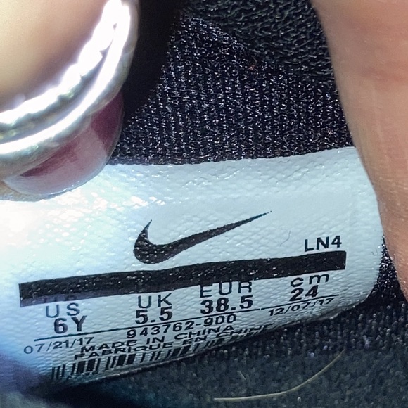 Lebron James black history special edition basketball shoes size 6Y - Picture 9 of 14